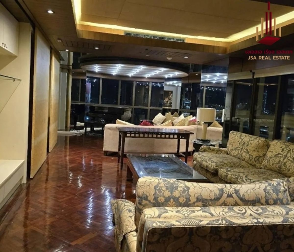 ให้เช่าคอนโดสีลม ศาลาแดง บางรัก : ✨ For Rent: State Tower Condo ✨  💰 Only 120,000 THB/month