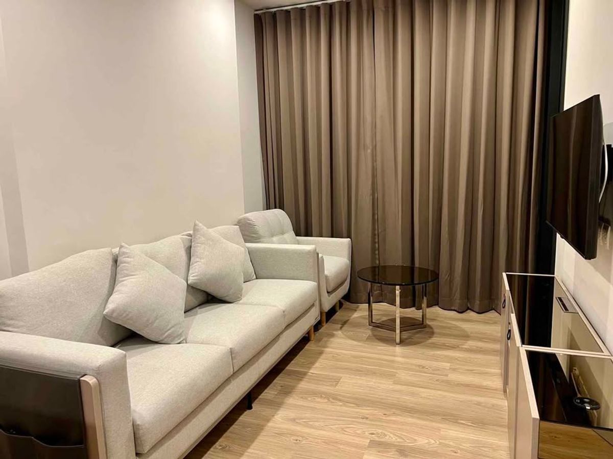 ให้เช่าคอนโดสุขุมวิท อโศก ทองหล่อ : ให้เช่า ✨ OKA HAUS Sukhumvit 36 ✨ เฟอร์นิเจอร์ และ เครื่องใช้ไฟฟ้าครบ ใกล้ BTS ทองหล่อ 