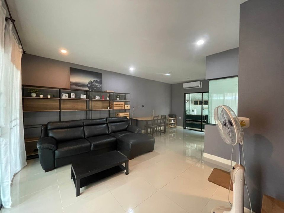 ให้เช่าบ้านปทุมธานี รังสิต ธรรมศาสตร์ : ทาวน์โฮม 4นอน แต่งสวย ใกล้ สำนักงานประกันสังคม ปทุมธานี ติดทางด่วน เลี้ยงสัตว์ได้