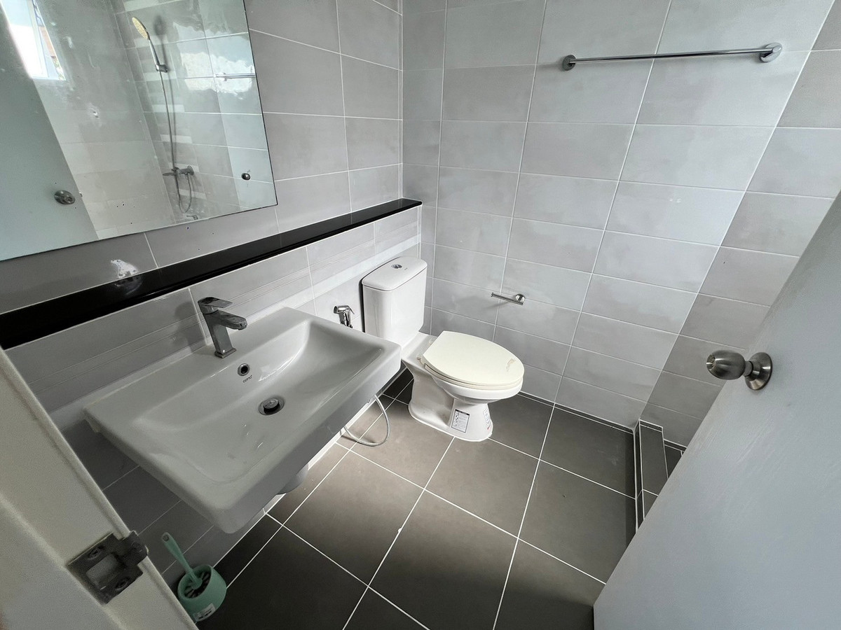 ให้เช่าบ้านปทุมธานี รังสิต ธรรมศาสตร์ : บ้านเดี่ยว ราคาพิเศษ เฟอร์นิเจอร์ครบ ใกล้อ.เมืองปทุม 3ห้องนอน 3ห้องน้ำ