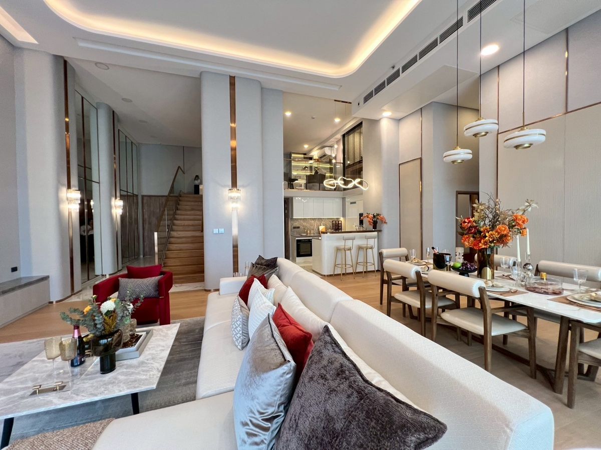 ขายคอนโดพระราม 9 เพชรบุรีตัดใหม่ RCA : Sales only Penthouse 3 Bedroom 160 SQ.M. 28,2900,000  Million baht