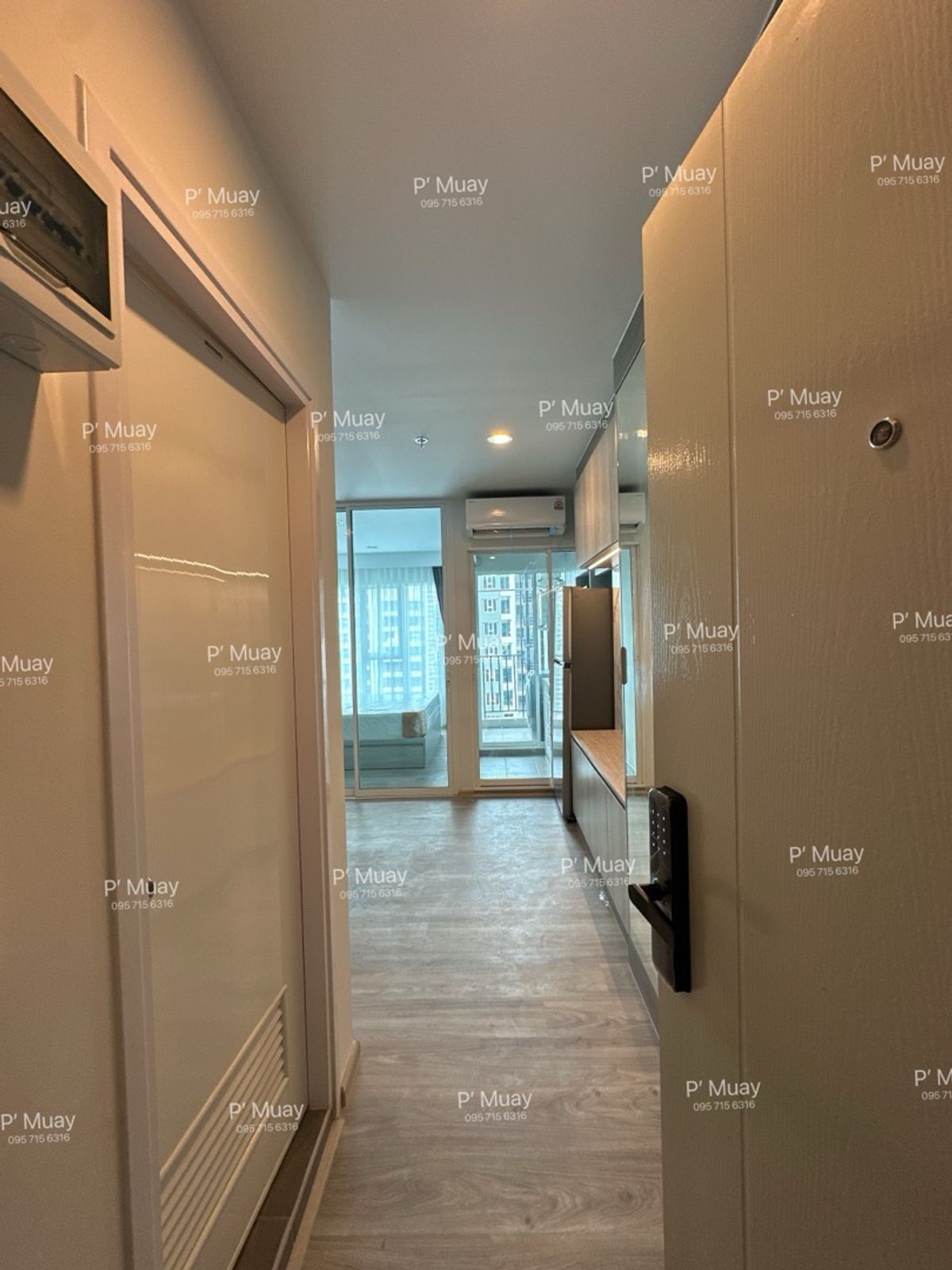 For RentCondoBangna, Bearing, Lasalle : 🎉 Rent a new room, 1 hand 🎉 #regenthomebangna building 🅰️ Building room, beautiful, modern gray tone 📍 with a front washing machine ❤️ Rent 11,000 baht