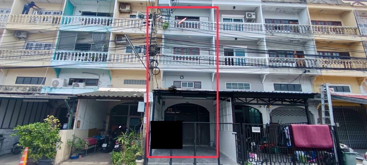 For SaleShop HouseVipawadee, Don Mueang, Lak Si : 🏠✨ Sell 3 -story commercial building, Phahonyothin 52, 4 new bridges, 2 bathrooms, 2 bathrooms, 240 sq.m. wide 💰 only 2.3 million!