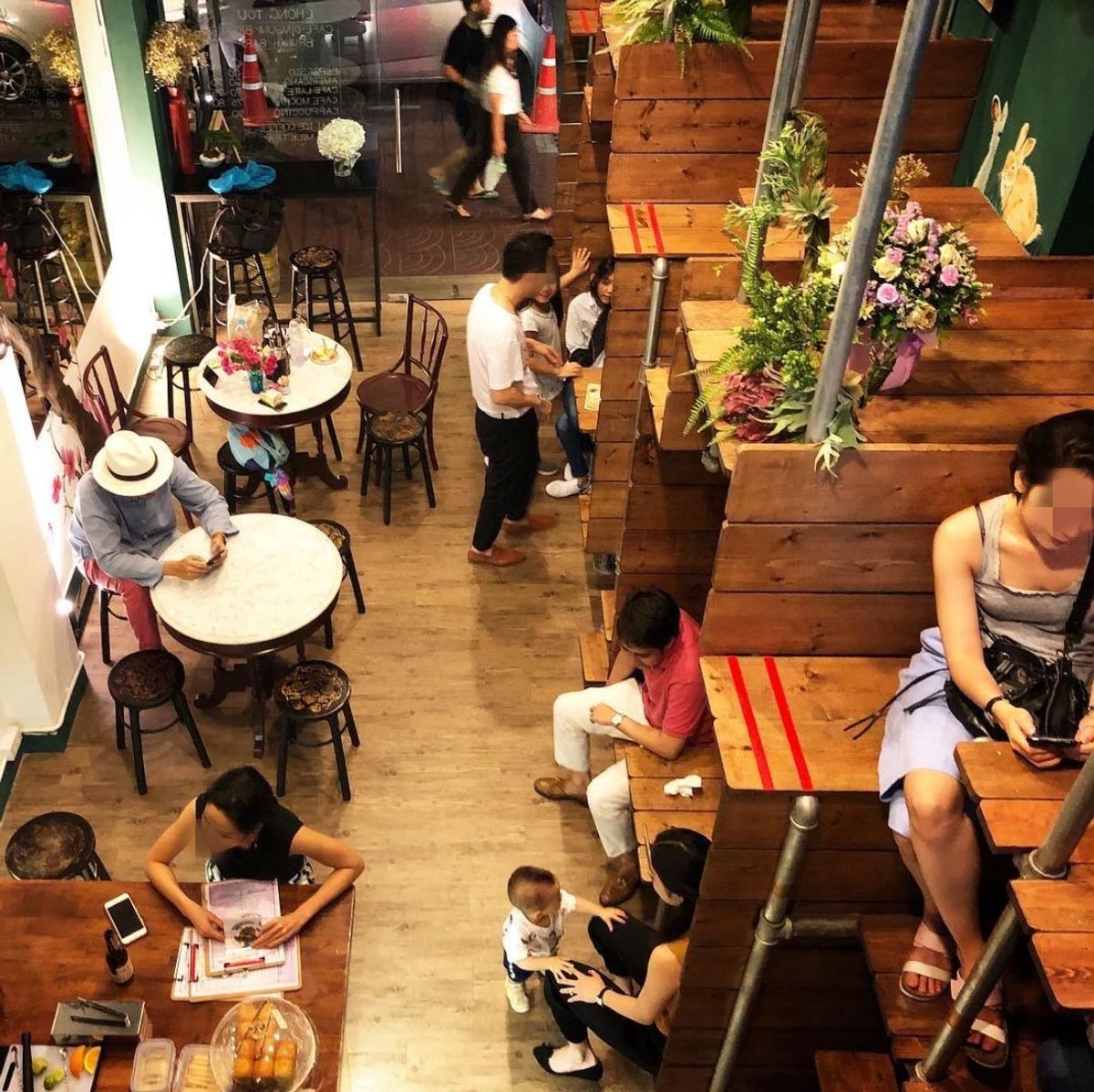 For SaleRetail SpaceYaowarat, Banglamphu : Selling a business of Long Wow Cafe, Yaowarat, a famous cafe with a recipe with a famous cafe.