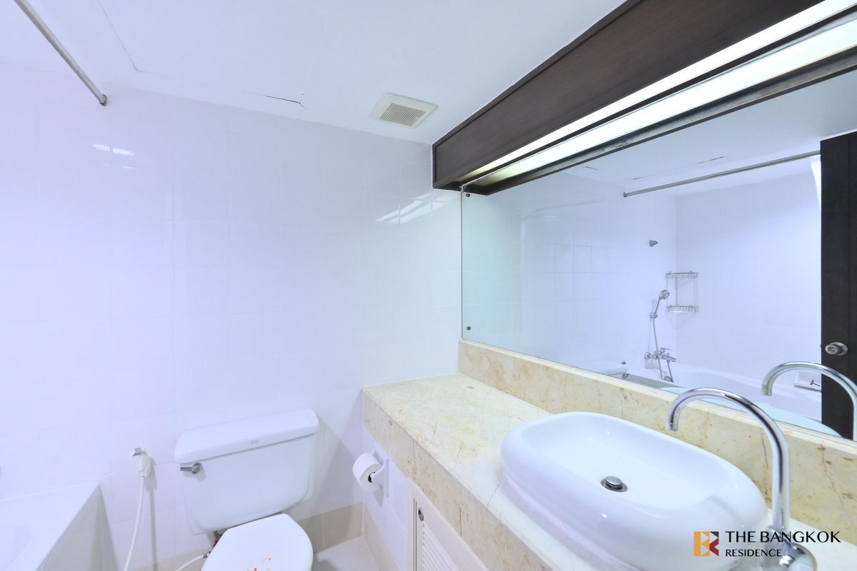 ให้เช่าคอนโดสุขุมวิท อโศก ทองหล่อ :  Baan Suanpetch 💫 𝐒𝐩𝐚𝐜𝐢𝐨𝐮𝐬 𝐚𝐧𝐝 𝐀𝐟𝐟𝐨𝐫𝐝𝐚𝐛𝐥𝐞 𝐋𝐢𝐯𝐢𝐧𝐠 ✨ ใกล้ BTS พร้อมพงษ์ 