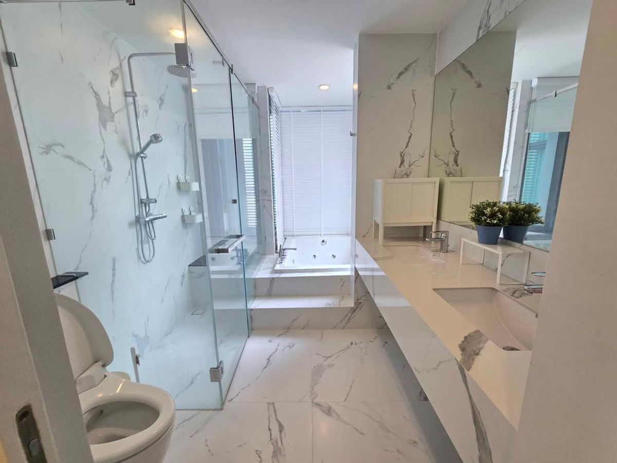 For RentPattanakan, Srinakarin : The Sunne, Srinakarin, Bangna / 4 bedrooms (knee), The Sonne Srinakarin-Banna / 4 Bedrooms (For Sale) FON235