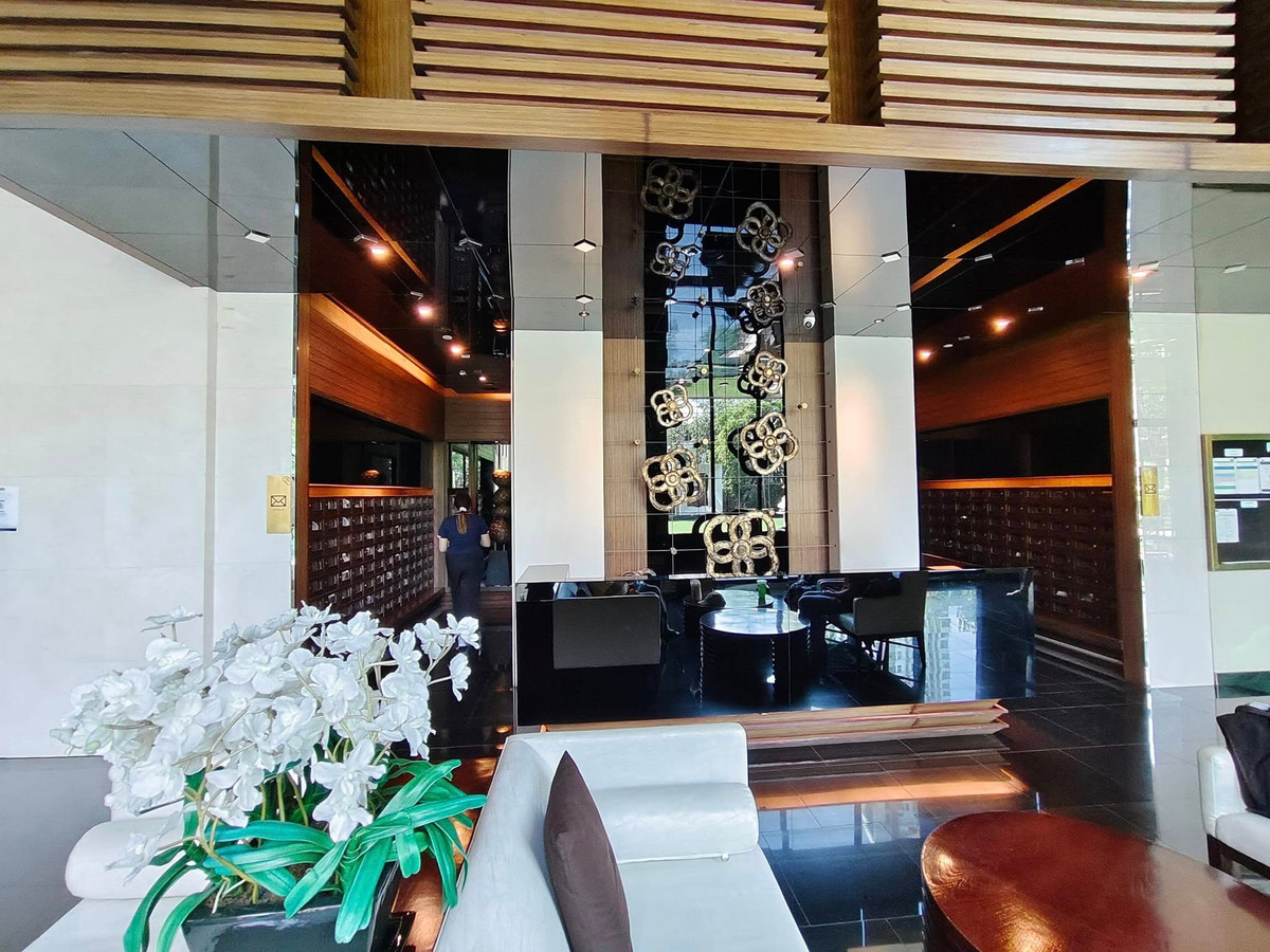 For RentCondoSathorn, Narathiwat : ✨ Special opportunity !! The Address Sathorn, the room is ready, the price is worth the CBD. There is not often. 💯