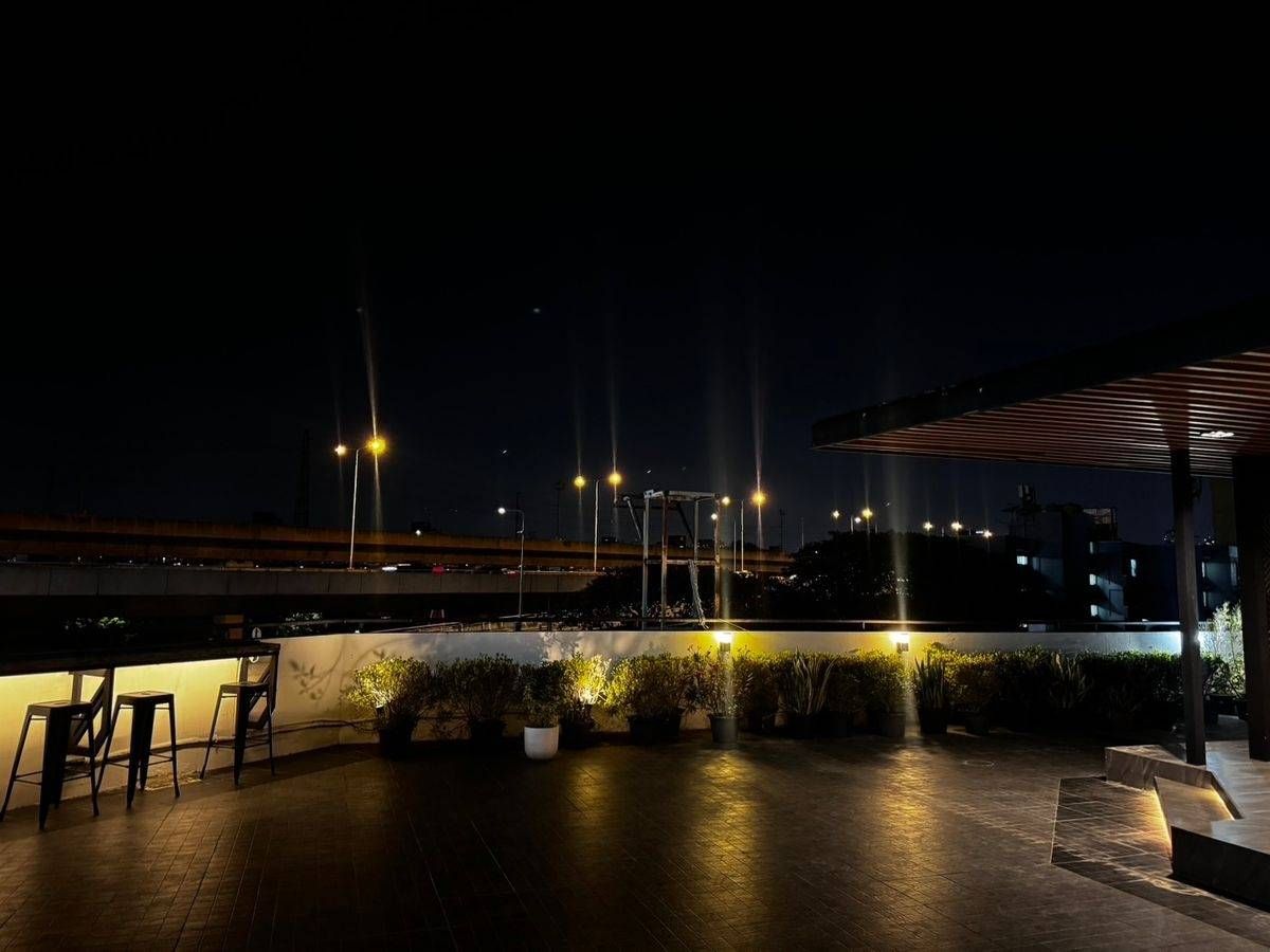 For RentOfficeRama9, Petchburi, RCA : Office and residence in the same place! Reflect your success and leadership. Sell/rent Stand-Alone Office Building 5 layers.