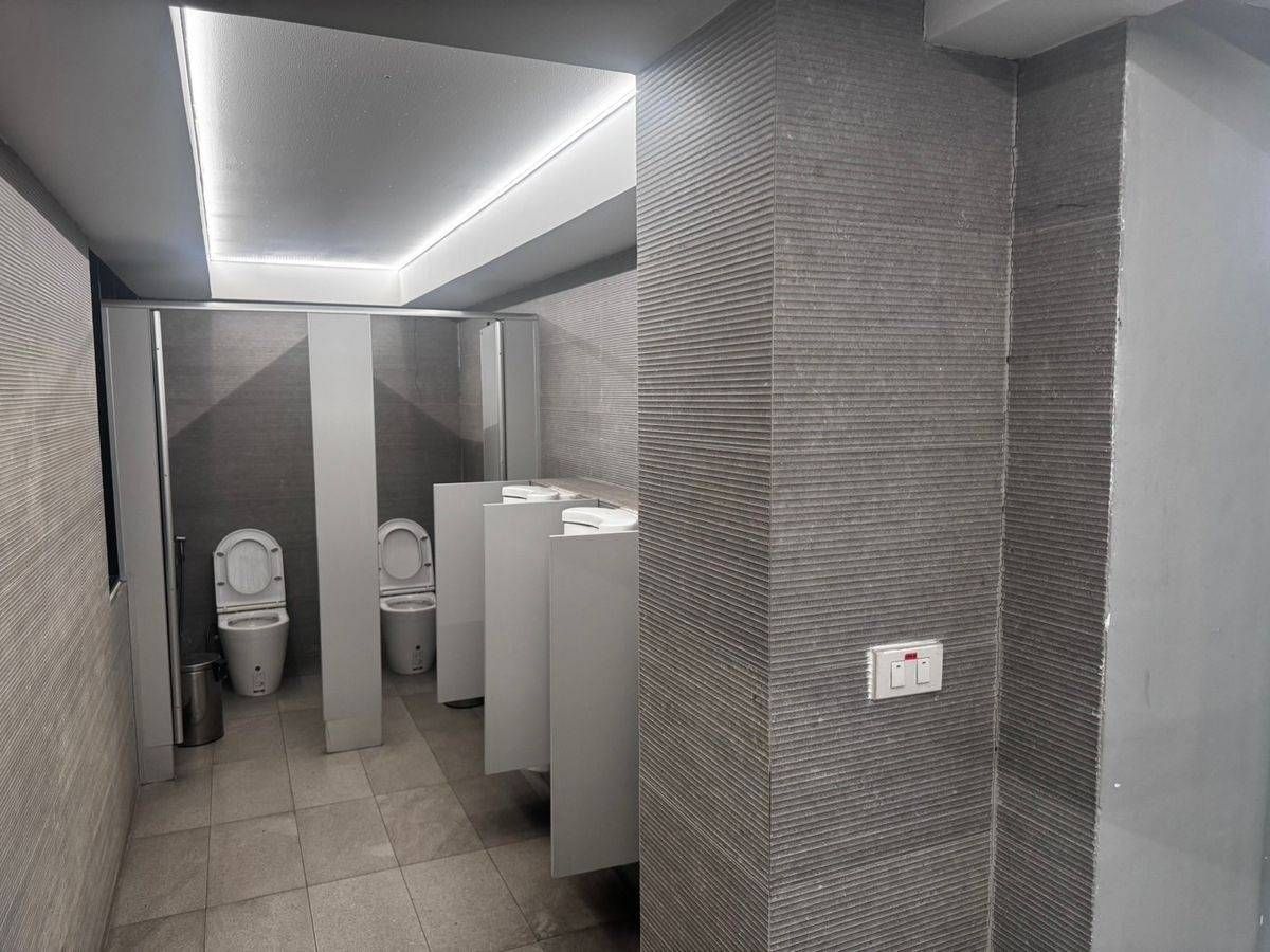 For RentOfficeRama9, Petchburi, RCA : Office and residence in the same place! Reflect your success and leadership. Sell/rent Stand-Alone Office Building 5 layers.