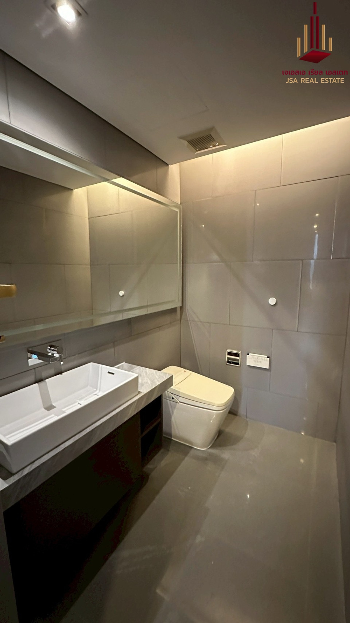 ให้เช่าคอนโดสาทร นราธิวาส : ✨ For Rent: The Bangkok Sathorn Condo ✨  💰 Only 85,000 THB/month