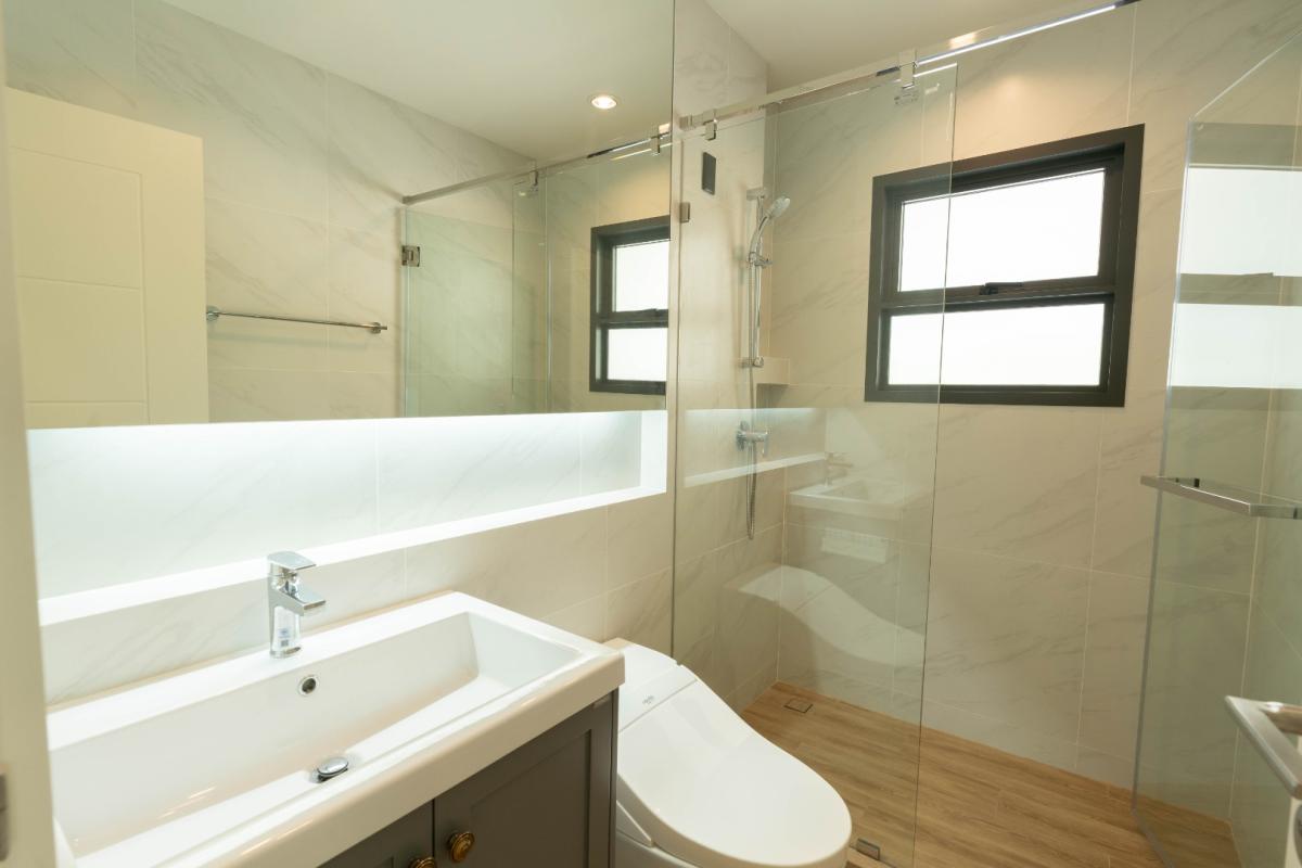 ให้เช่าบ้านบางนา แบริ่ง ลาซาล : 🔥เช่าด่วน+🔥เศรษฐสิริ บางนา กม.10 ใกล้ Design Village บางนา เฟอร์นิเจอร์ครบ พร้อมเข้าอยู่