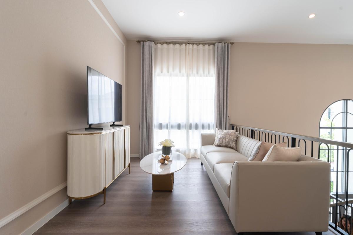 ให้เช่าบ้านบางนา แบริ่ง ลาซาล : 🔥เช่าด่วน+🔥เศรษฐสิริ บางนา กม.10 ใกล้ Design Village บางนา เฟอร์นิเจอร์ครบ พร้อมเข้าอยู่