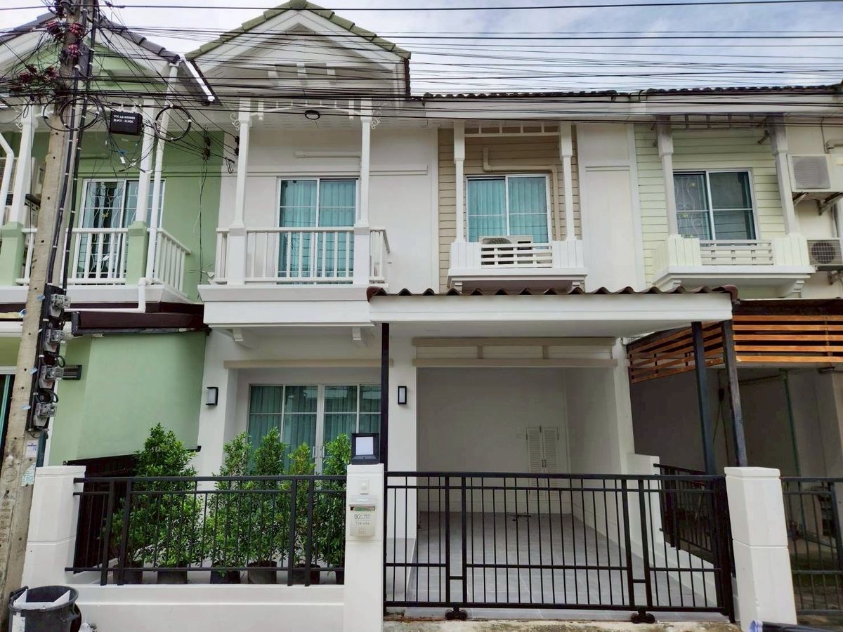 For SaleTownhomeRattanathibet, Sanambinna : Beautiful Townhome for Sale the Villa Rattanathibet Tha-It, 3 Bedrooms | 2 Bathrooms | Newly Renovated | Ready to Move In