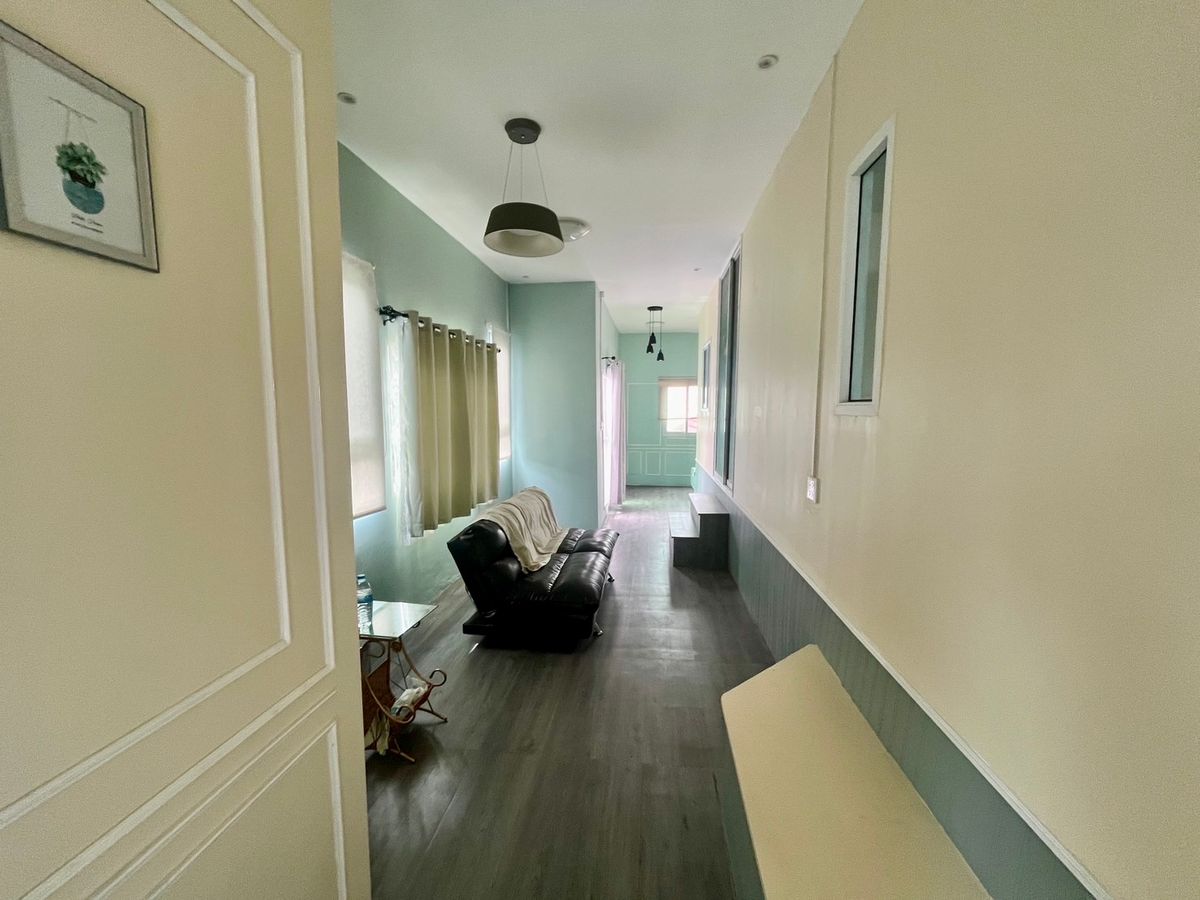 ขายบ้านรามคำแหง หัวหมาก : ขายบ้านเดี่ยว รีโนเวทใหม่ทั้งหลัง หมู่บ้านกิตตินิเวศน์ ซอยรามคำแหง 68 บ้านขนาดใหญ่ ทำเลดี พื้นที่ใช้สอยกว้าง เหมาะสำหรับอยู่อาศัยหรือทำโฮมออฟฟิศ