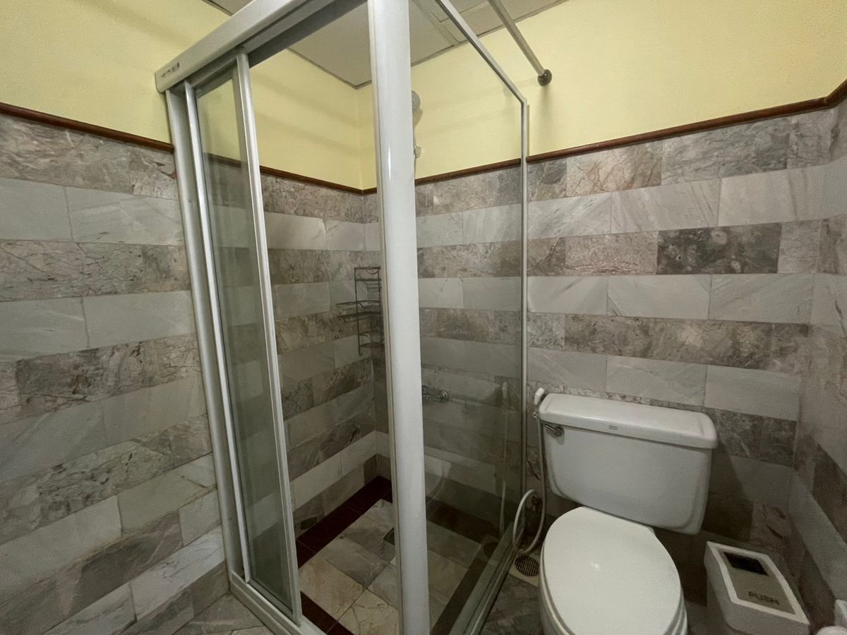 ให้เช่าคอนโดสีลม ศาลาแดง บางรัก : เช่า ห้องคอนโด สีลม สวีท (สาทร 12)