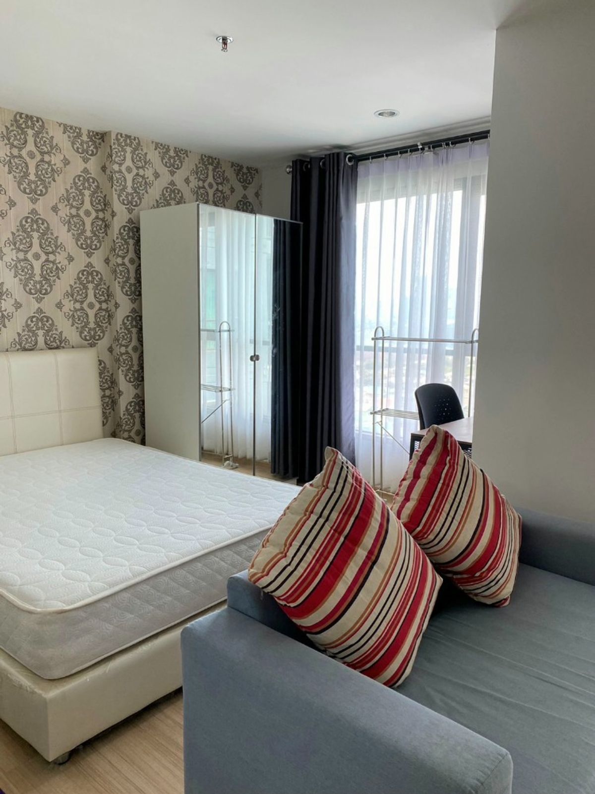 For SaleCondoRama9, Petchburi, RCA : The decoration room is beautiful. Very good price !! ⭐The Base Rama 9-Ramkhamhaeng