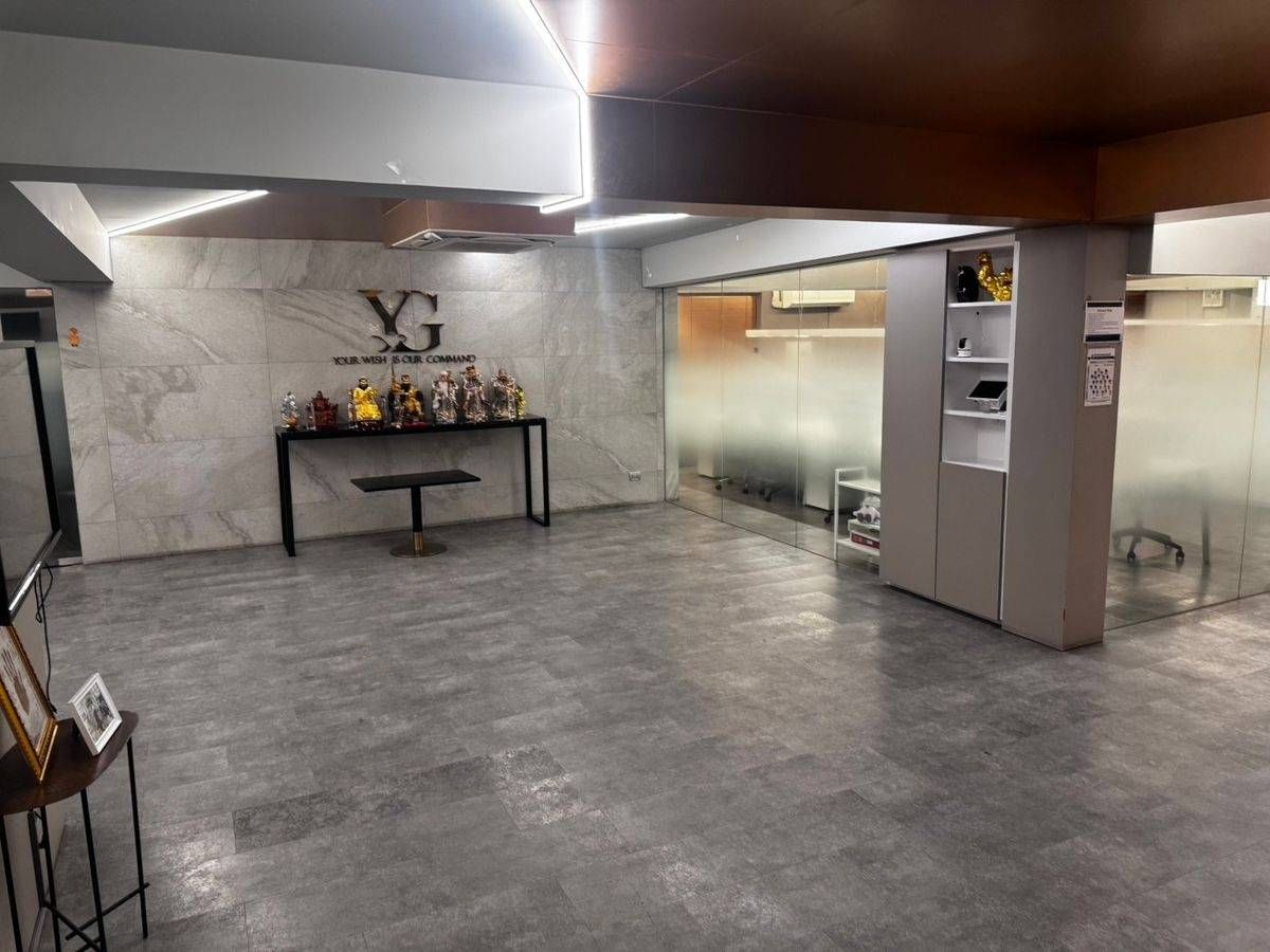 For RentOfficeRama9, Petchburi, RCA : Office and residence in the same place! Reflect your success and leadership. Sell/rent Stand-Alone Office Building 5 layers.