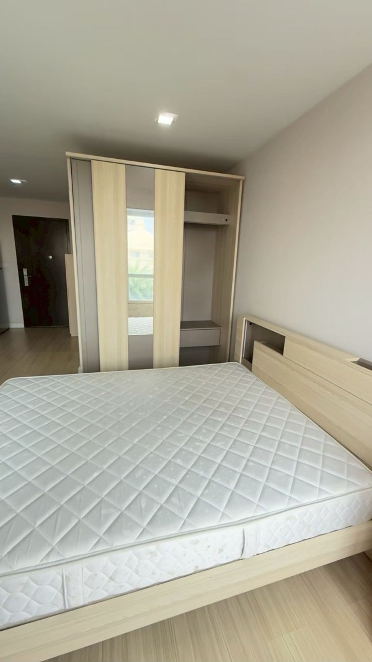 ให้เช่าคอนโดอ่อนนุช อุดมสุข : คอนโด Mayfair Place Sukhumvit 64
For Rent !!!  