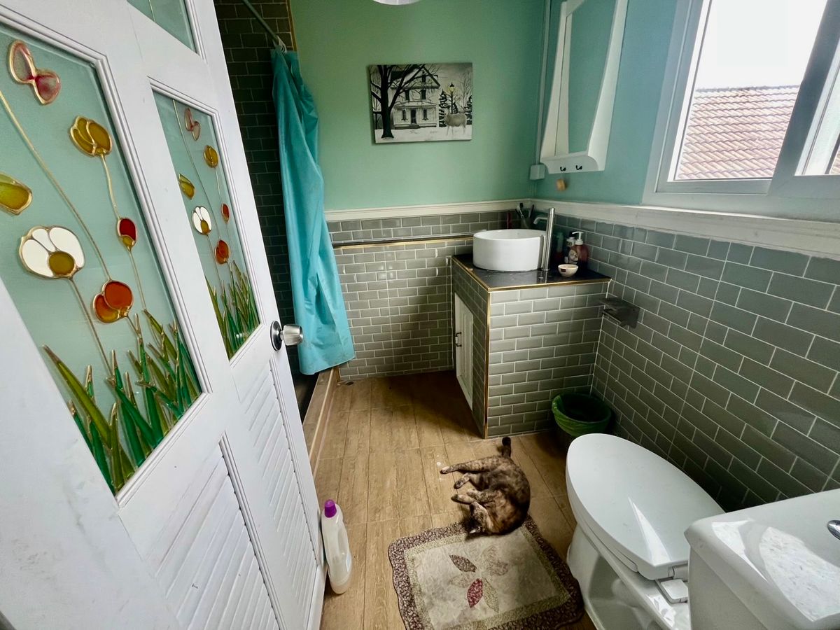 ขายบ้านรามคำแหง หัวหมาก : ขายบ้านเดี่ยว รีโนเวทใหม่ทั้งหลัง หมู่บ้านกิตตินิเวศน์ ซอยรามคำแหง 68 บ้านขนาดใหญ่ ทำเลดี พื้นที่ใช้สอยกว้าง เหมาะสำหรับอยู่อาศัยหรือทำโฮมออฟฟิศ