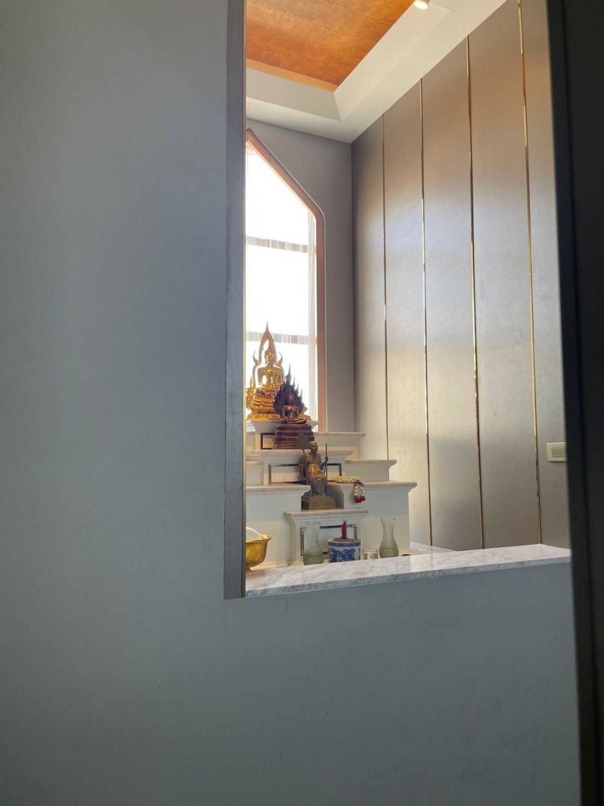 For RentOfficeRama9, Petchburi, RCA : Office and residence in the same place! Reflect your success and leadership. Sell/rent Stand-Alone Office Building 5 layers.