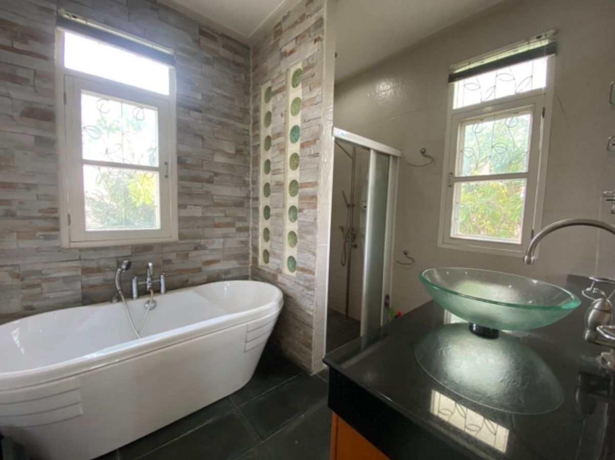 ให้เช่าบ้านลาดพร้าว เซ็นทรัลลาดพร้าว : ให้เช่า ด่วน! บ้านเดี่ยว 2 ชั้น หมู่บ้านลาดพร้าว 2 ถนน ประดิษฐ์มนูธรรม เลียบด่วนเอกมัย รามอินทรา ซอยโยธินพัฒนา 102 ตร.วา 320 ตรม. 3 ห้องนอน 3 ห้องน้ำ หลัง Chic Republic