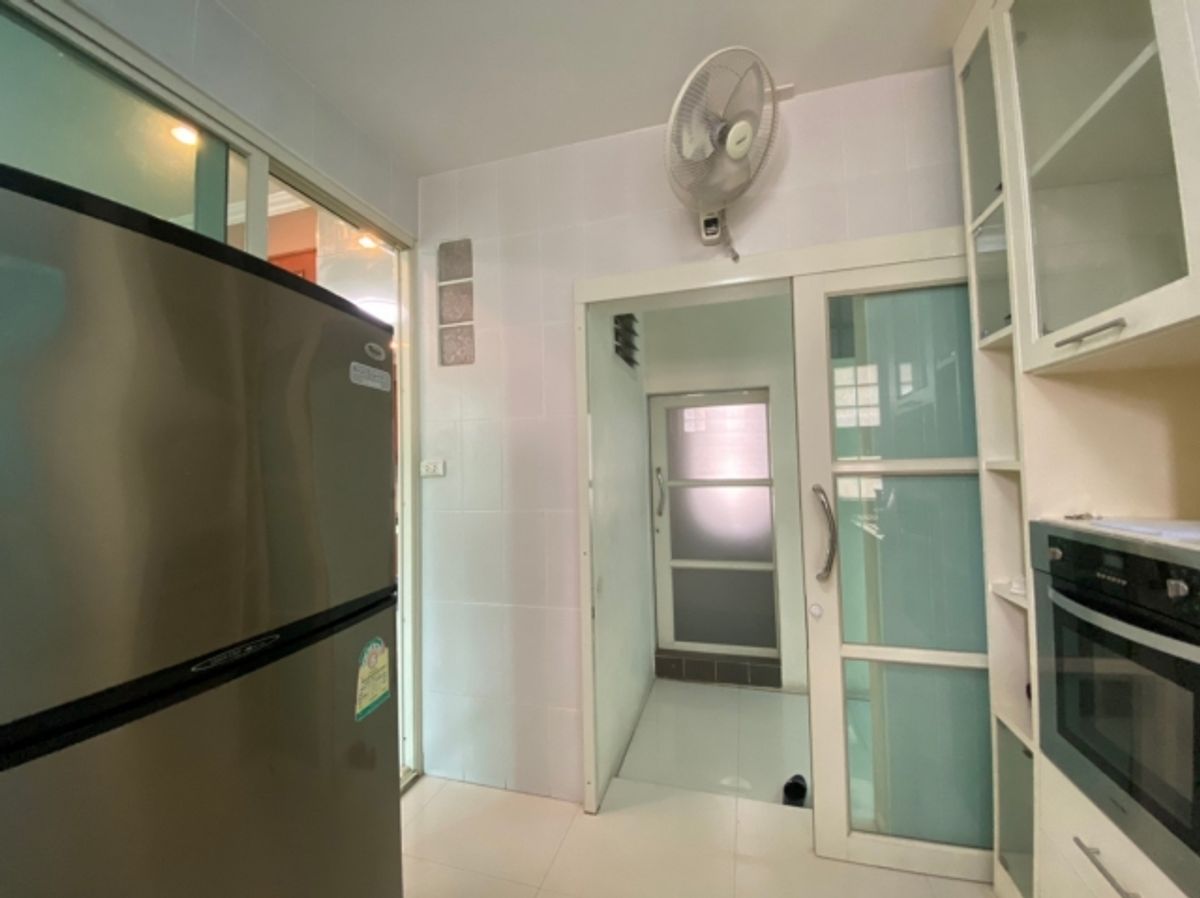 ให้เช่าบ้านลาดพร้าว เซ็นทรัลลาดพร้าว : ให้เช่า ด่วน! บ้านเดี่ยว 2 ชั้น หมู่บ้านลาดพร้าว 2 ถนน ประดิษฐ์มนูธรรม เลียบด่วนเอกมัย รามอินทรา ซอยโยธินพัฒนา 102 ตร.วา 320 ตรม. 3 ห้องนอน 3 ห้องน้ำ หลัง Chic Republic