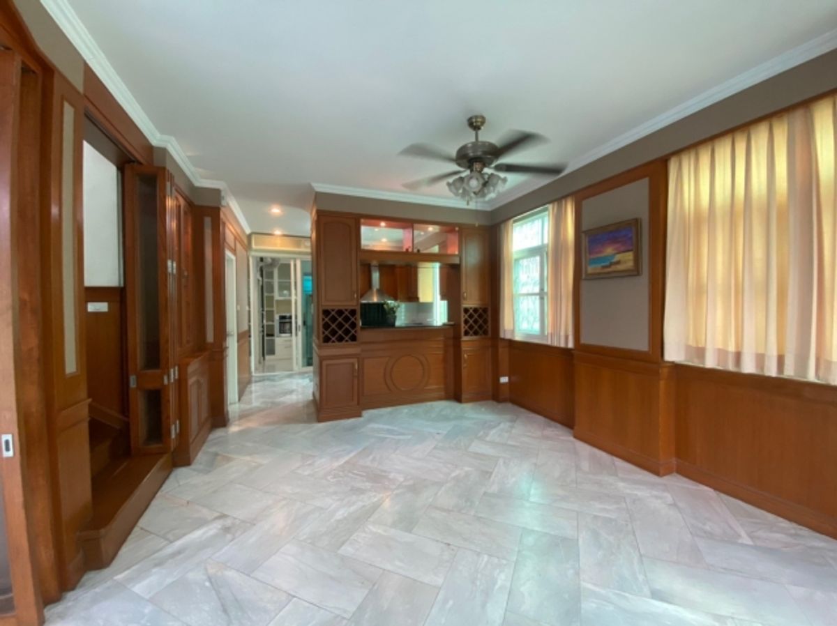 ให้เช่าบ้านลาดพร้าว เซ็นทรัลลาดพร้าว : ให้เช่า ด่วน! บ้านเดี่ยว 2 ชั้น หมู่บ้านลาดพร้าว 2 ถนน ประดิษฐ์มนูธรรม เลียบด่วนเอกมัย รามอินทรา ซอยโยธินพัฒนา 102 ตร.วา 320 ตรม. 3 ห้องนอน 3 ห้องน้ำ หลัง Chic Republic