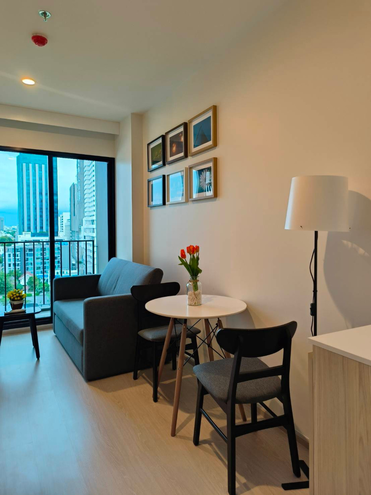 ขายคอนโดลาดพร้าว เซ็นทรัลลาดพร้าว : 🔥 ขายด่วน 🔥  ห้องสวย ยังใหม่ ต่อรองได้ ห้องพร้อมขาย มีหลายห้อง พร้อมเฟอร์ ทำเลดีมาก รถไฟฟ้าสองสาย