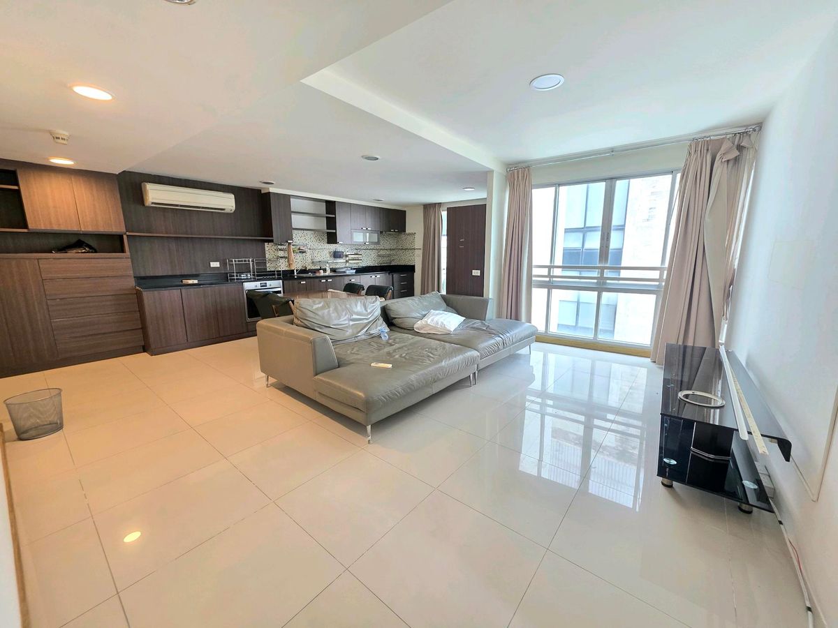 For SaleCondoAri,Anusaowaree : Condo for Sale – Harmony Living Phaholyothin 11📍 Prime location in Ari, peaceful and family-friendly neighborhood
