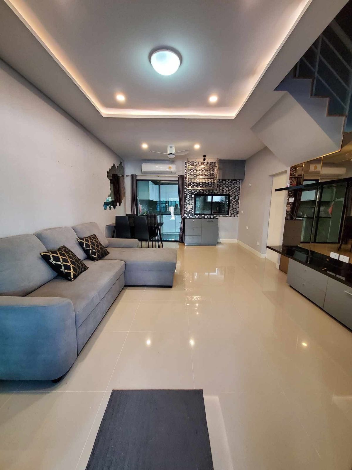 For RentTownhomePinklao, Charansanitwong : Rent a townhome Central house Pinklao-Charan near Central Pinklao and MRT Blue Line