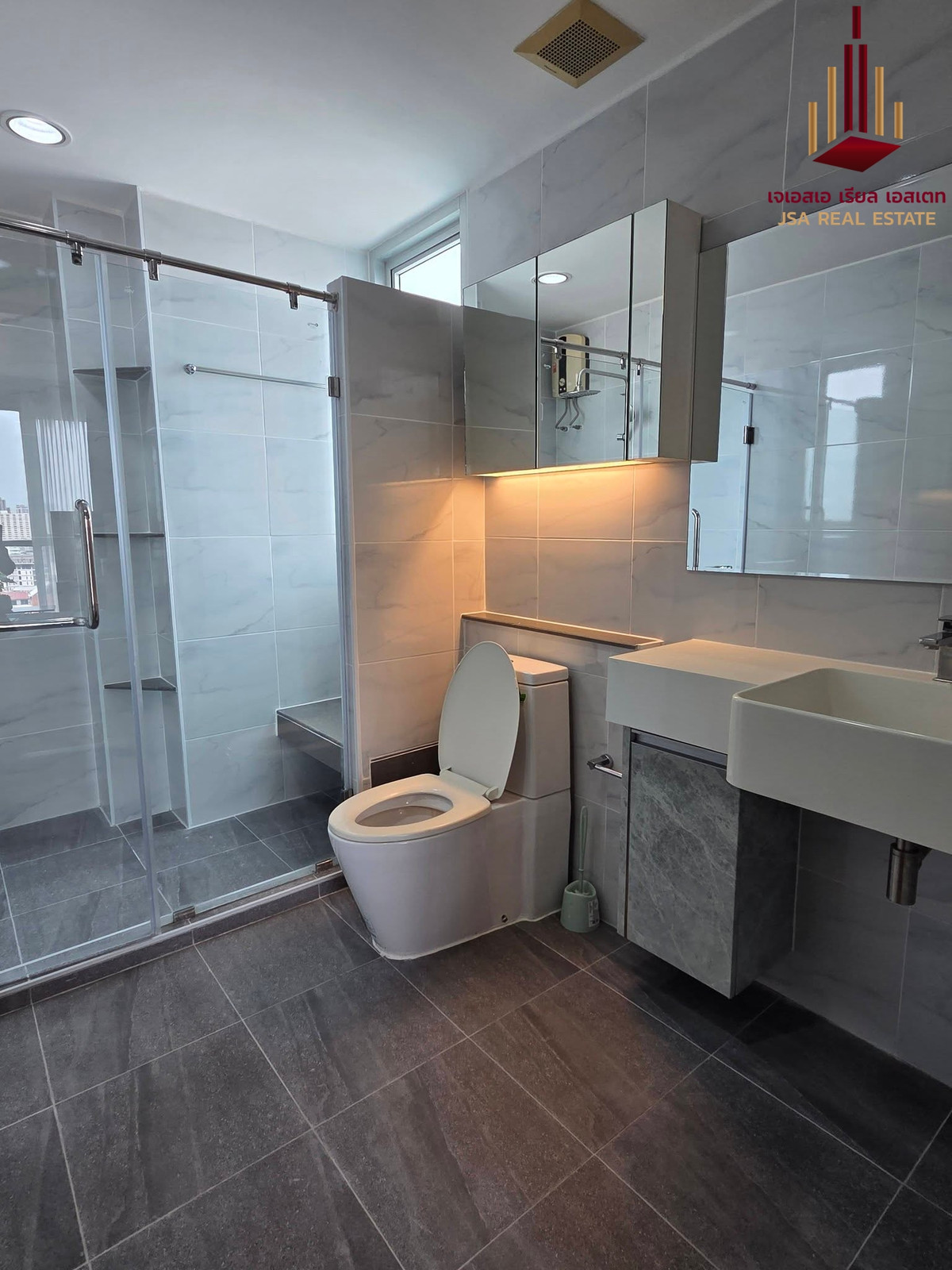 ให้เช่าคอนโดรัชดา ห้วยขวาง : ✨ For Rent: Rhythm Ratchada Condo ✨  💰 Only 20,000 THB/month