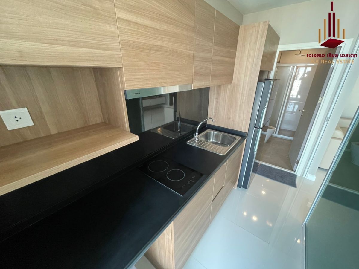 For RentCondoSamut Prakan,Samrong : ✨ For Rent: The Metropolis Samrong Condo ✨ 💰 ONLY 11,000 THB/Month