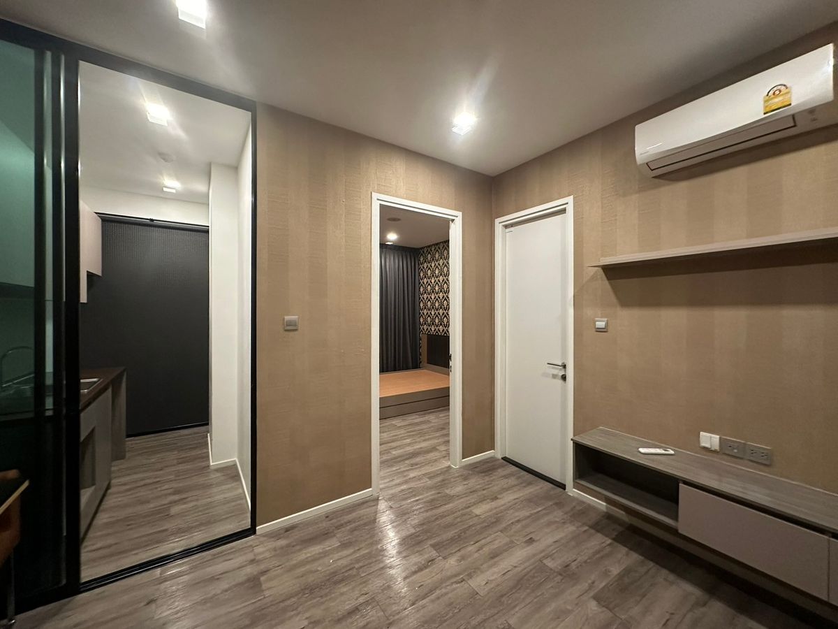 For RentCondoRatchadapisek, Huaikwang, Suttisan : Condo for rent, Brown Condo, Ratchada 32, near Chandrakasem Rajabhat University, only 4 minutes