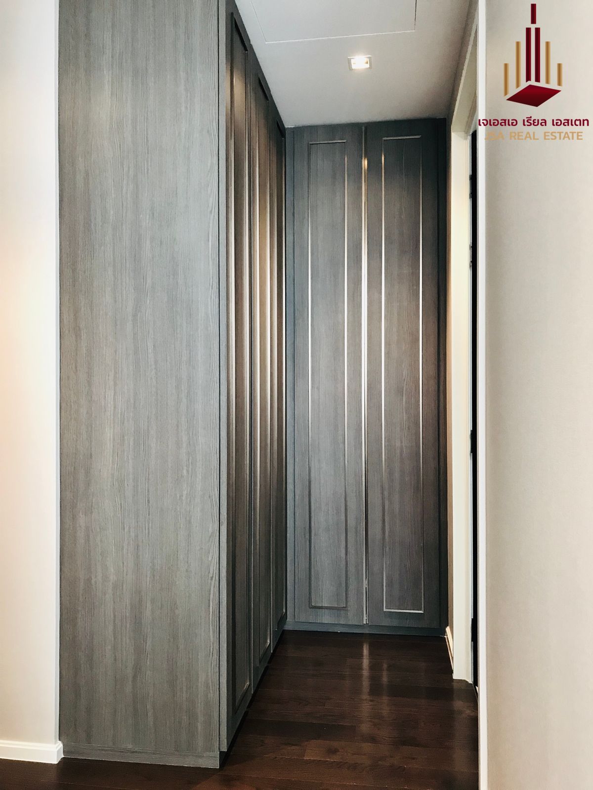 ขายคอนโดสุขุมวิท อโศก ทองหล่อ : ✨ For Sale: The Diplomat 39 Condo ✨  💰 Only 32,960,000 THB