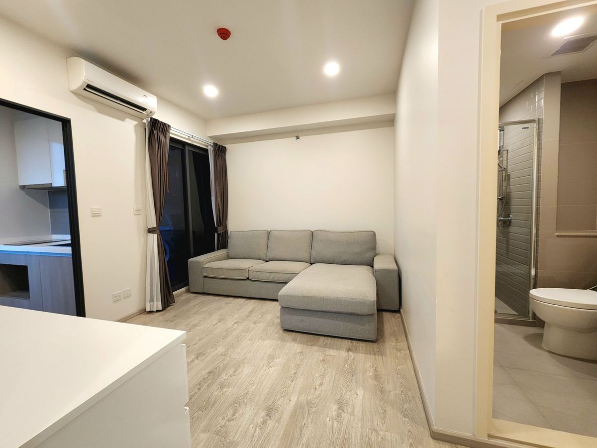 คอนโดปิ่นเกล้า จรัญสนิทวงศ์ : ขายห้องมุม มี 3 ทิศ เหนือ ตะวันตก และทิศใต้ ขายพร้อมอยู่แล้วคอนโด ทำเลศิริราช The Tree จรัญ 30 **แบบ ห้องหายาก 1 ชั้น มี1 ห้อง **โทนขาวมินิมอล