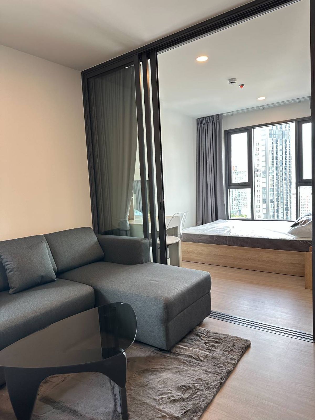 For RentCondoKhlongtoei, Kluaynamthai : (For Rent) Aspire Sukhumvit-Rama 4 next to Rama 4 Road, near BTS Phra Khanong