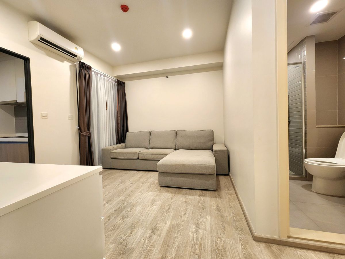 คอนโดปิ่นเกล้า จรัญสนิทวงศ์ : ขายห้องมุม มี 3 ทิศ เหนือ ตะวันตก และทิศใต้ ขายพร้อมอยู่แล้วคอนโด ทำเลศิริราช The Tree จรัญ 30 **แบบ ห้องหายาก 1 ชั้น มี1 ห้อง **โทนขาวมินิมอล