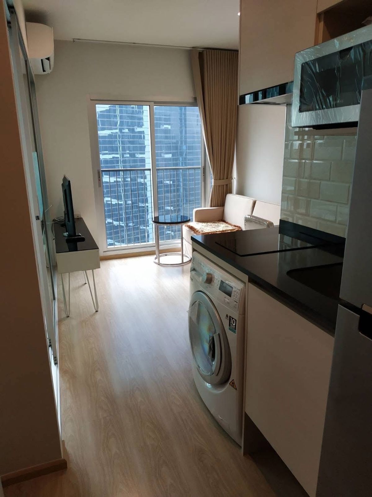 ให้เช่าคอนโดรัชดา ห้วยขวาง :  ✨  For Rent : Noble Revolve  Ratchada 2  Condo   