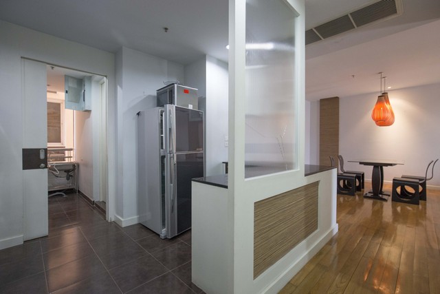 ขายคอนโดสีลม ศาลาแดง บางรัก : 🔥ขายด่วน+🔥เดอะ รอยัล ศาลาแดง ใกล้ BTS ศาลาแดง เฟอร์นิเจอร์ครบ พร้อมเข้าอยู่