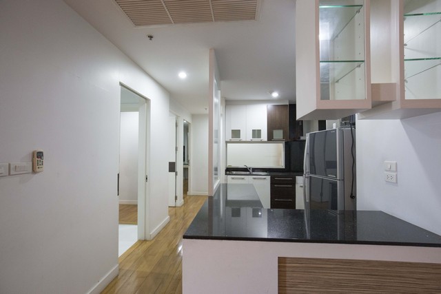 ขายคอนโดสีลม ศาลาแดง บางรัก : 🔥ขายด่วน+🔥เดอะ รอยัล ศาลาแดง ใกล้ BTS ศาลาแดง เฟอร์นิเจอร์ครบ พร้อมเข้าอยู่