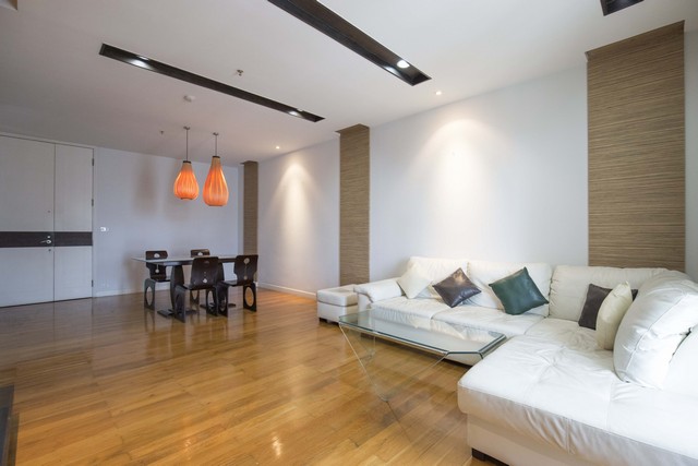 ขายคอนโดสีลม ศาลาแดง บางรัก : 🔥ขายด่วน+🔥เดอะ รอยัล ศาลาแดง ใกล้ BTS ศาลาแดง เฟอร์นิเจอร์ครบ พร้อมเข้าอยู่