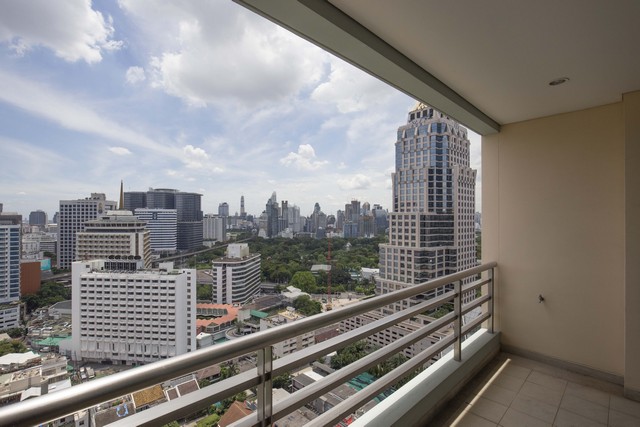 ขายคอนโดสีลม ศาลาแดง บางรัก : 🔥ขายด่วน+🔥เดอะ รอยัล ศาลาแดง ใกล้ BTS ศาลาแดง เฟอร์นิเจอร์ครบ พร้อมเข้าอยู่