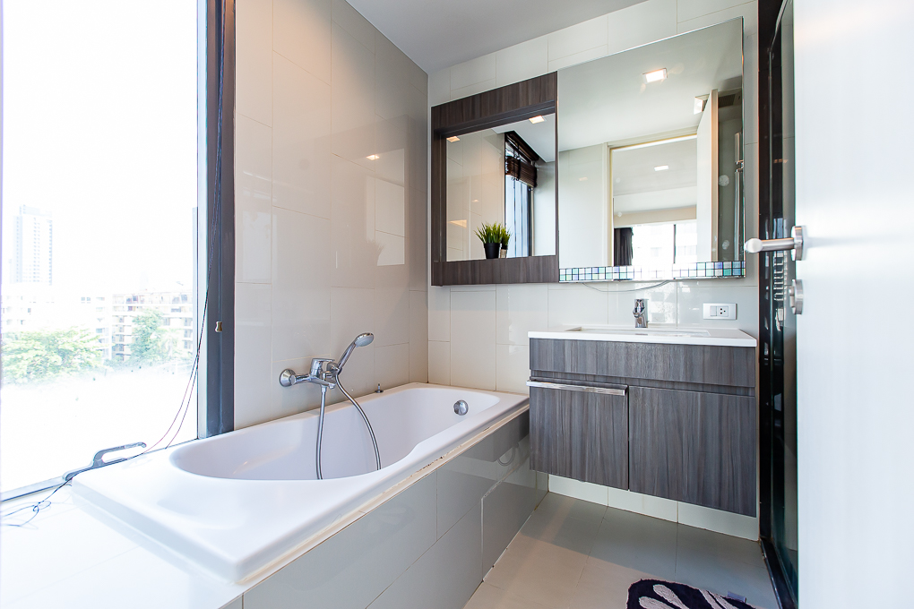 For SaleCondoSukhumvit, Asoke, Thonglor : 🔥Urgent Sale+🔥Via 49, near BTS Thonglor, fully furnished, ready to move in