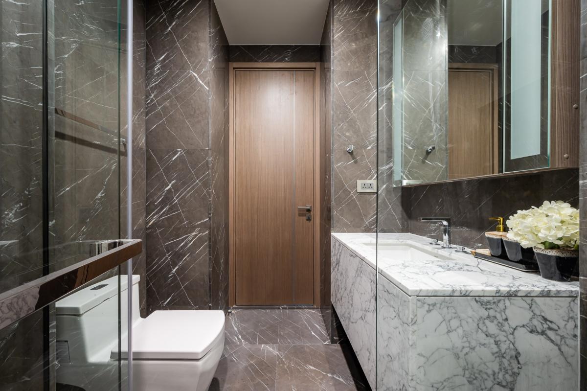 ขายคอนโดสุขุมวิท อโศก ทองหล่อ : 🔥ขายด่วน+🔥เดอะ โมนูเมนต์ ทองหล่อ ใกล้ J Avenue เฟอร์นิเจอร์ครบ พร้อมเข้าอยู่