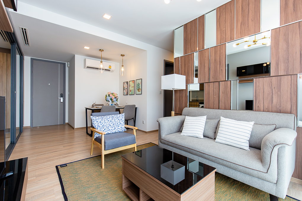 ขายคอนโดสุขุมวิท อโศก ทองหล่อ : 🔥ขายด่วน+🔥ทากะ เฮาส์ ใกล้รถไฟฟ้า BTS เอกมัย เฟอร์นิเจอร์ครบ พร้อมเข้าอยู่