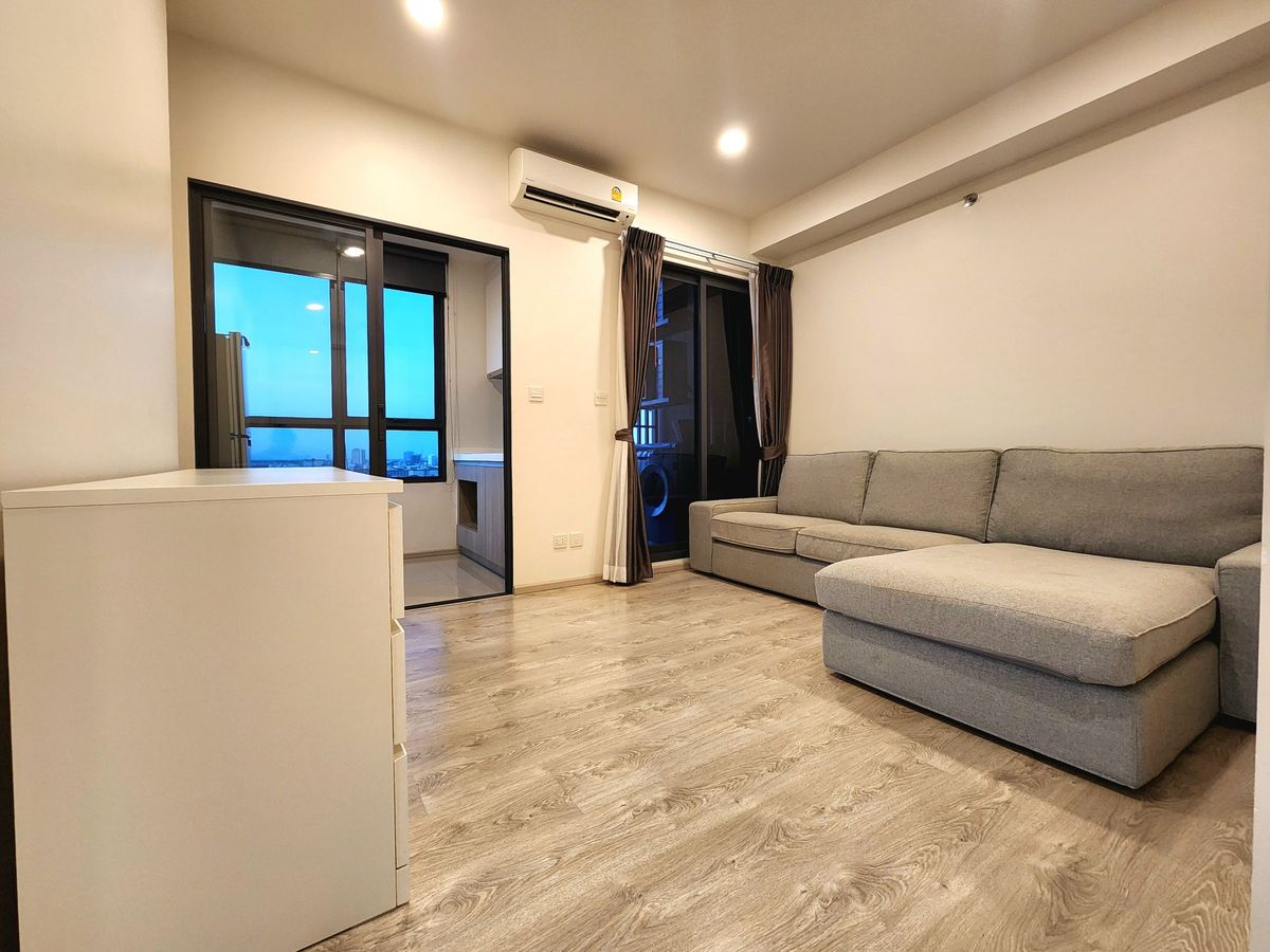 คอนโดปิ่นเกล้า จรัญสนิทวงศ์ : ขายห้องมุม มี 3 ทิศ เหนือ ตะวันตก และทิศใต้ ขายพร้อมอยู่แล้วคอนโด ทำเลศิริราช The Tree จรัญ 30 **แบบ ห้องหายาก 1 ชั้น มี1 ห้อง **โทนขาวมินิมอล