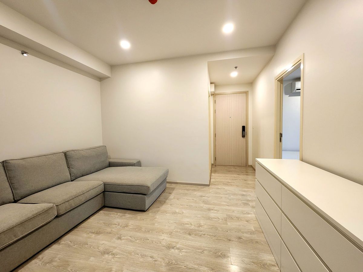 คอนโดปิ่นเกล้า จรัญสนิทวงศ์ : ขายห้องมุม มี 3 ทิศ เหนือ ตะวันตก และทิศใต้ ขายพร้อมอยู่แล้วคอนโด ทำเลศิริราช The Tree จรัญ 30 **แบบ ห้องหายาก 1 ชั้น มี1 ห้อง **โทนขาวมินิมอล