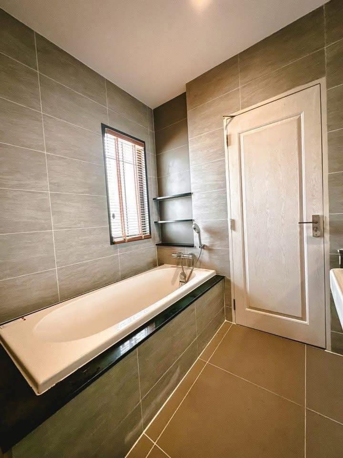 For RentHousePathum Thani,Rangsit, Thammasat : Single house for rent ✨ Bangkok Boulevard Rangsit ✨ 5 bedrooms, 3 bathrooms, fully furnished and equipped with appliances