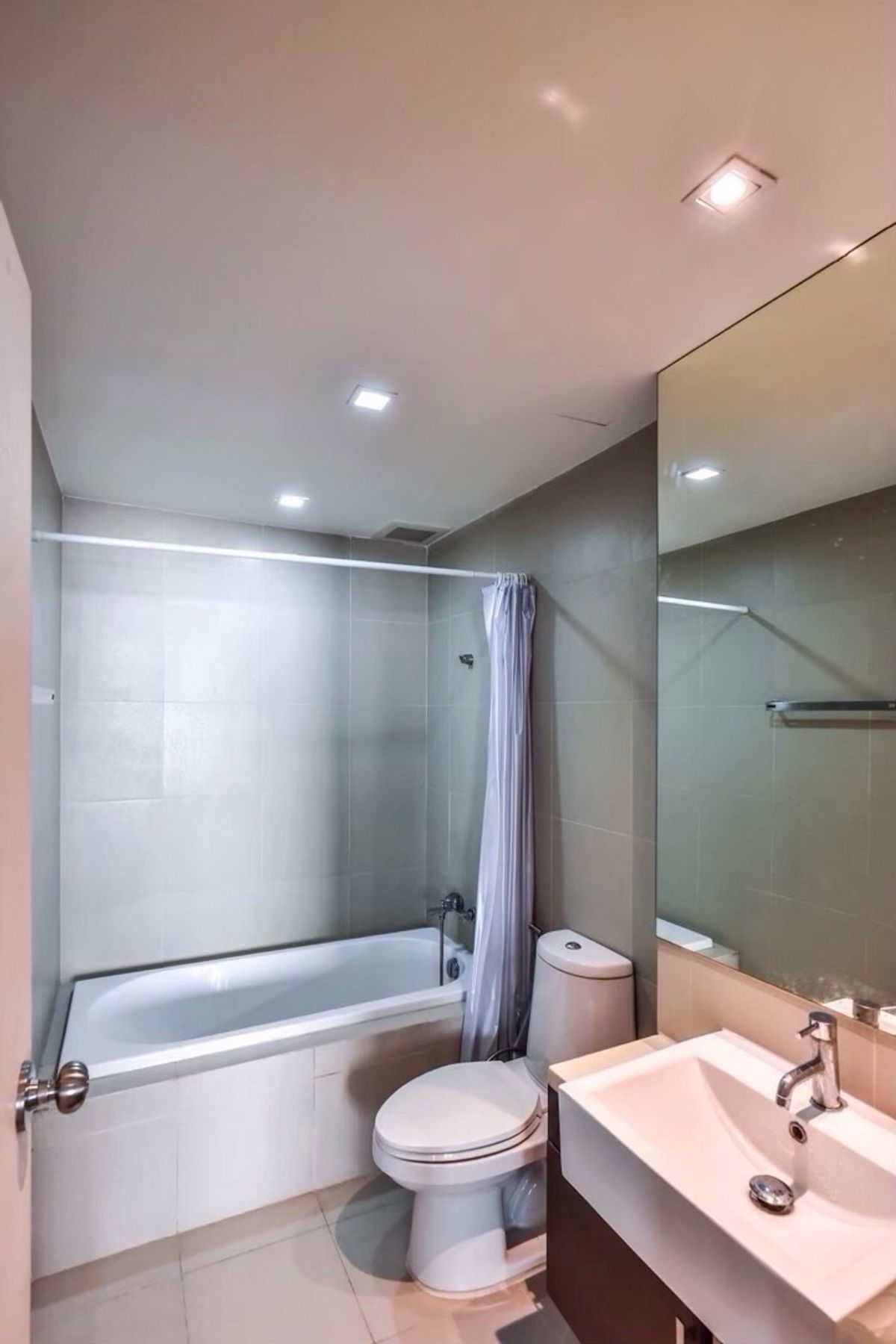 For RentCondoSukhumvit, Asoke, Thonglor : Urgent rent, Noble Remix, Building A, Floor 7, with Thonglor Sukhumvit 36