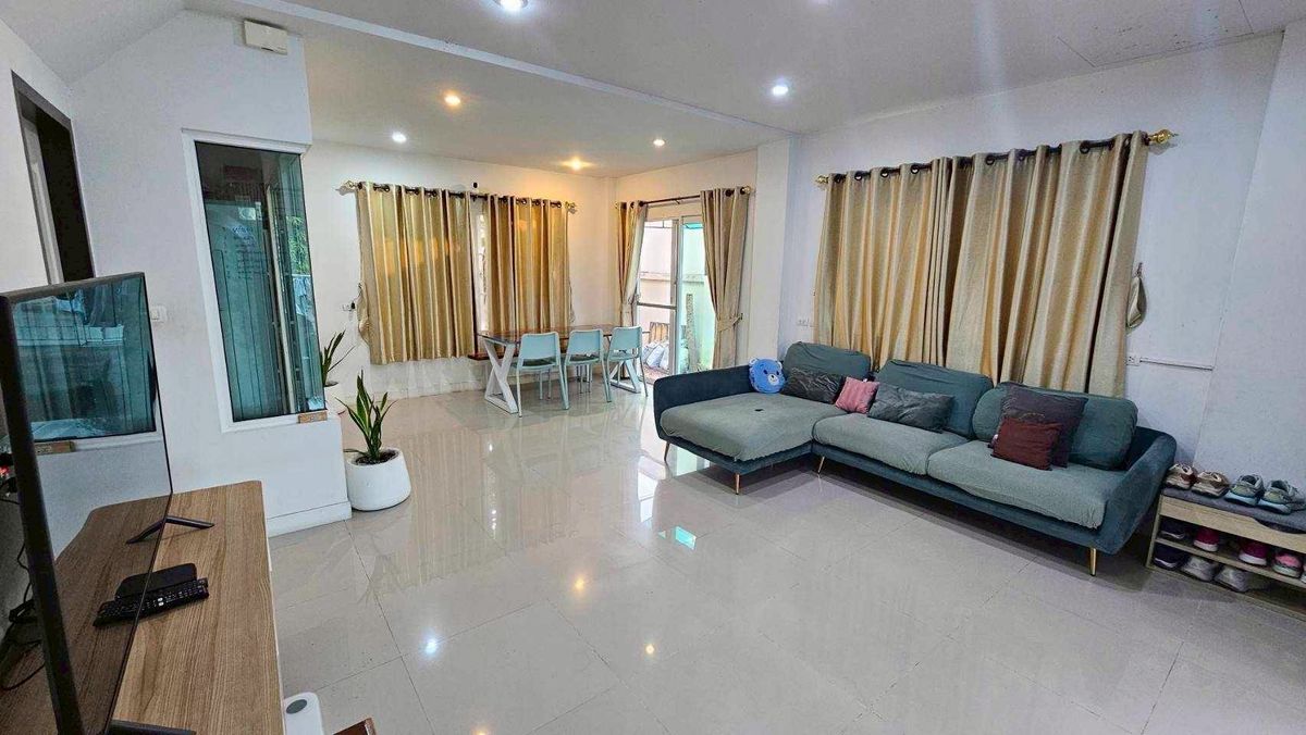 For RentHouseSamut Prakan,Samrong : Rent a detached house, Supalai Ville Thepharak Fer, all near Big C Bang Phli